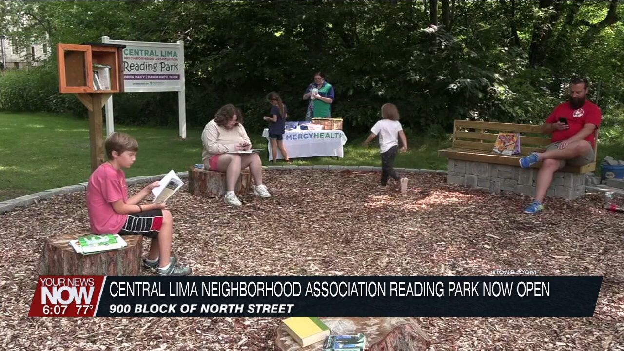 New Reading Library gives people an outdoor space to enjoy a good book